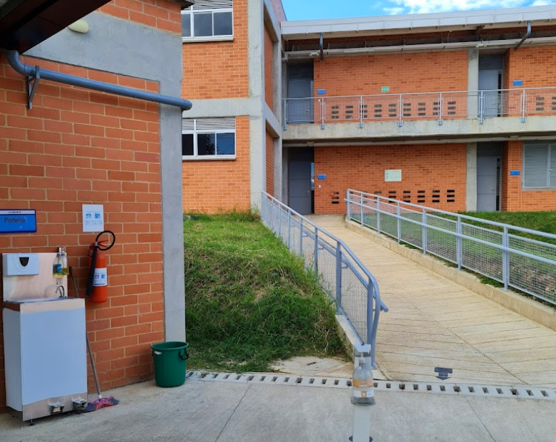 bonilla_arquitectos_institucion_educativa_jose_celestino_mutis_la_mesa_cundinamarca_colegio